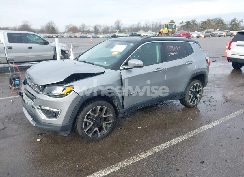 Photo 2 of 2018 Jeep Compass LIMITED 4X4 (VIN 3C4NJDCB7JT434475)
