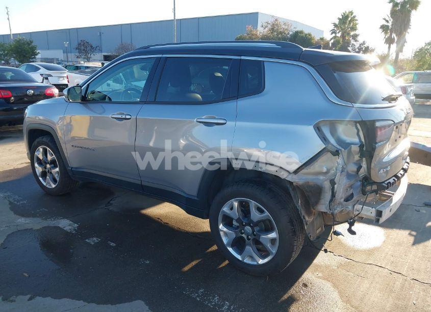 Photo 3 of 2019 Jeep Compass LIMITED 4X4 (VIN 3C4NJDCB7KT690830)