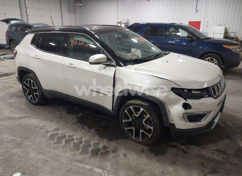 2018 Jeep Compass LIMITED 4X4 (VIN 3C4NJDCB8JT200801) main photo