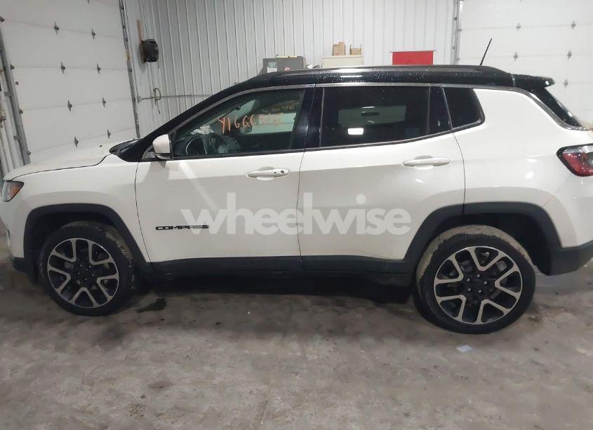 Photo 14 of 2018 Jeep Compass LIMITED 4X4 (VIN 3C4NJDCB8JT200801)