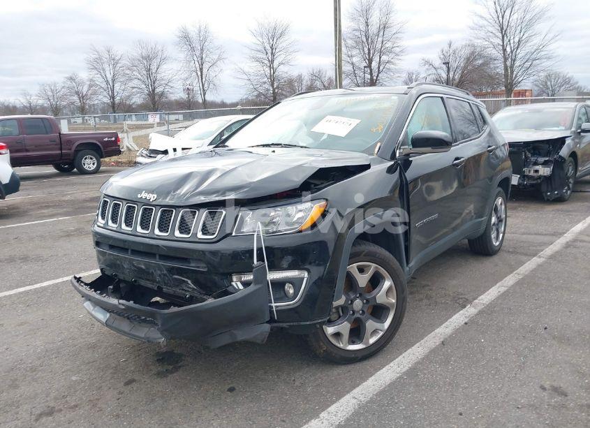 Photo 2 of 2018 Jeep Compass LIMITED 4X4 (VIN 3C4NJDCB8JT307296)
