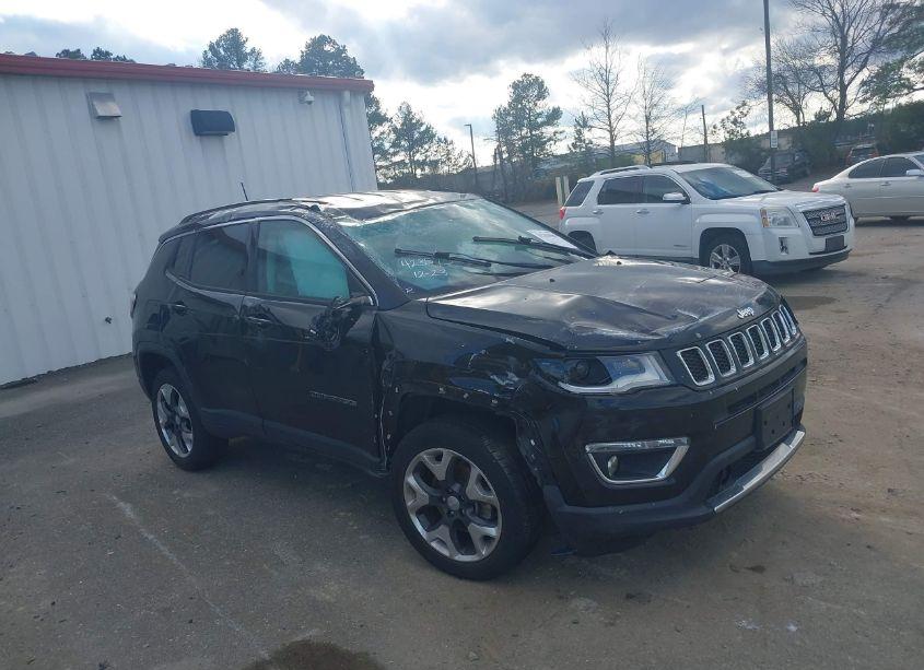 2018 Jeep Compass LIMITED 4X4 (VIN 3C4NJDCB8JT332828) main photo