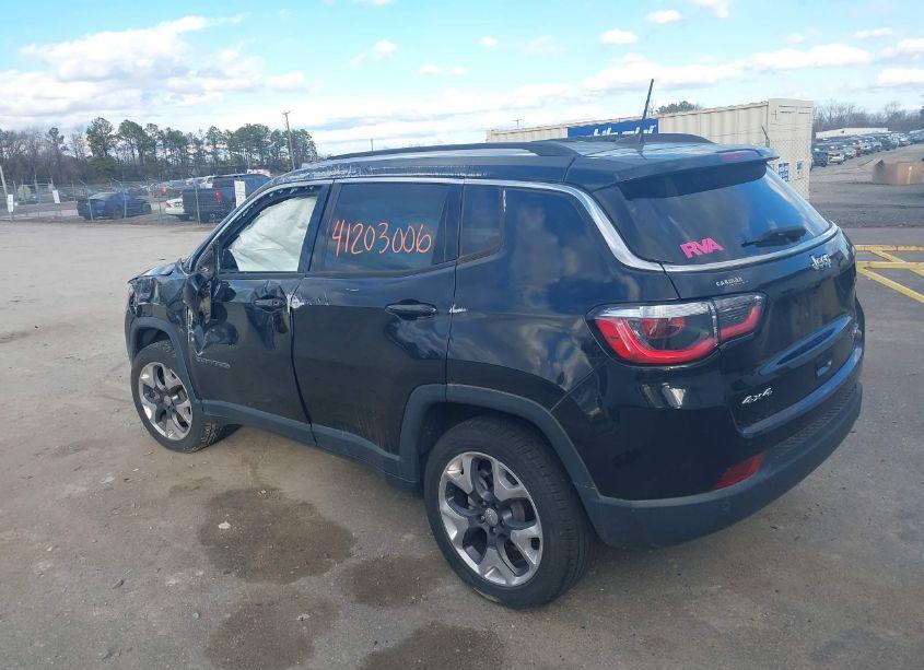 Photo 3 of 2018 Jeep Compass LIMITED 4X4 (VIN 3C4NJDCB8JT332828)