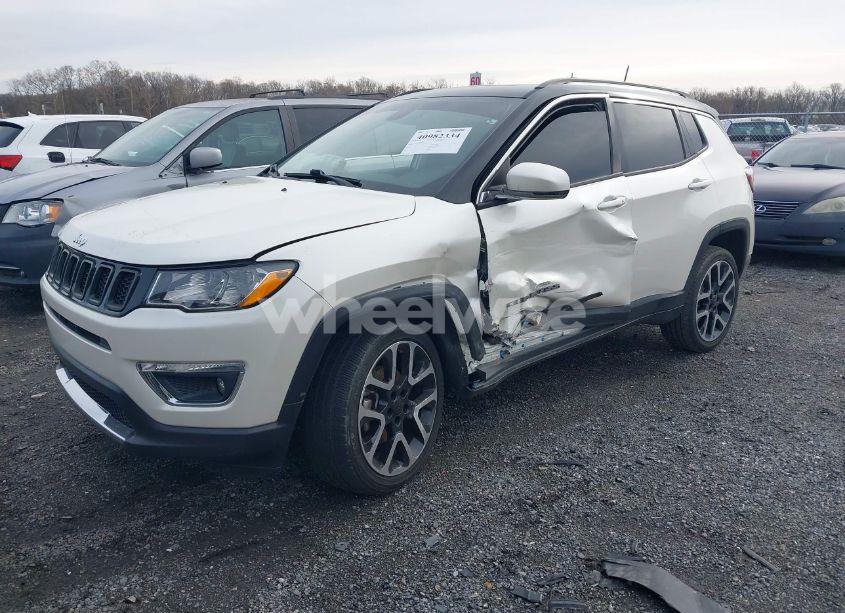 Photo 2 of 2018 Jeep Compass LIMITED 4X4 (VIN 3C4NJDCB8JT342727)