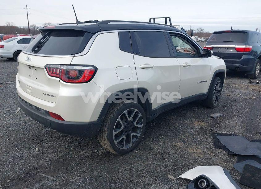 Photo 4 of 2018 Jeep Compass LIMITED 4X4 (VIN 3C4NJDCB8JT342727)