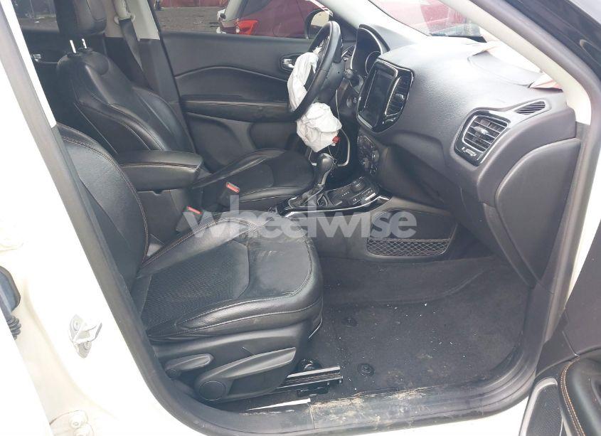 Photo 5 of 2018 Jeep Compass LIMITED 4X4 (VIN 3C4NJDCB8JT342727)