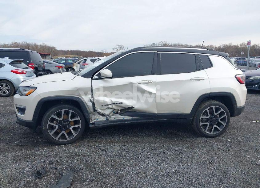 Photo 6 of 2018 Jeep Compass LIMITED 4X4 (VIN 3C4NJDCB8JT342727)