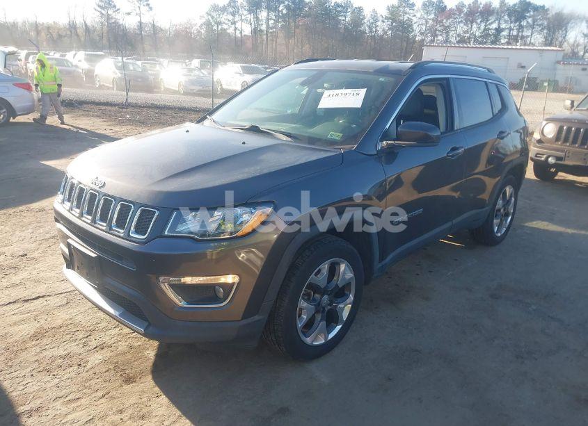 Photo 2 of 2019 Jeep Compass LIMITED 4X4 (VIN 3C4NJDCB8KT619197)