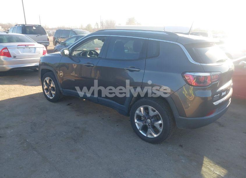 Photo 3 of 2019 Jeep Compass LIMITED 4X4 (VIN 3C4NJDCB8KT619197)