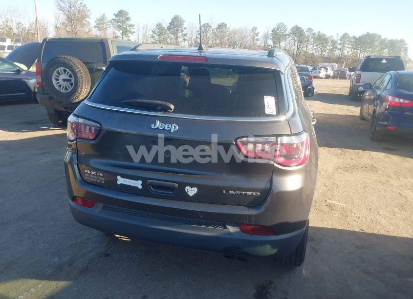 Photo 4 of 2019 Jeep Compass LIMITED 4X4 (VIN 3C4NJDCB8KT619197)