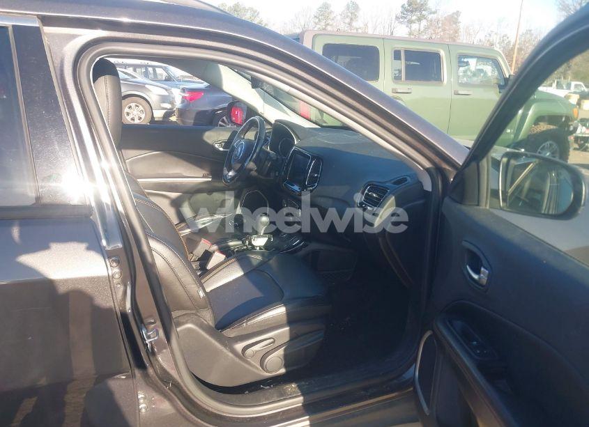 Photo 5 of 2019 Jeep Compass LIMITED 4X4 (VIN 3C4NJDCB8KT619197)