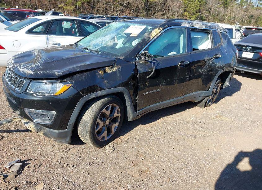 Photo 2 of 2019 Jeep Compass LIMITED 4X4 (VIN 3C4NJDCB8KT650787)