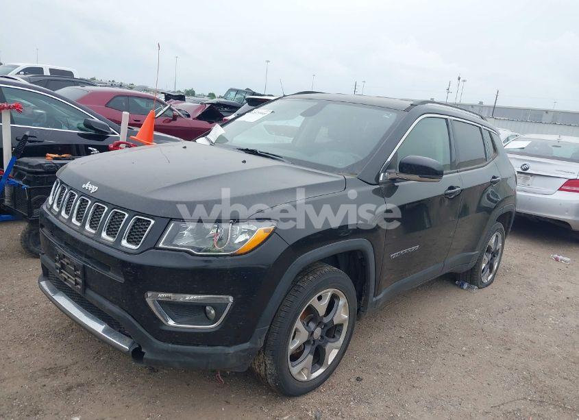 Photo 2 of 2019 Jeep Compass LIMITED 4X4 (VIN 3C4NJDCB8KT666066)