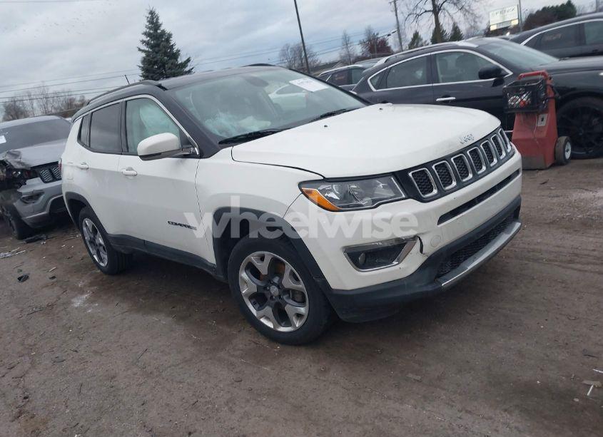2019 Jeep Compass LIMITED 4X4 (VIN 3C4NJDCB8KT673390) main photo