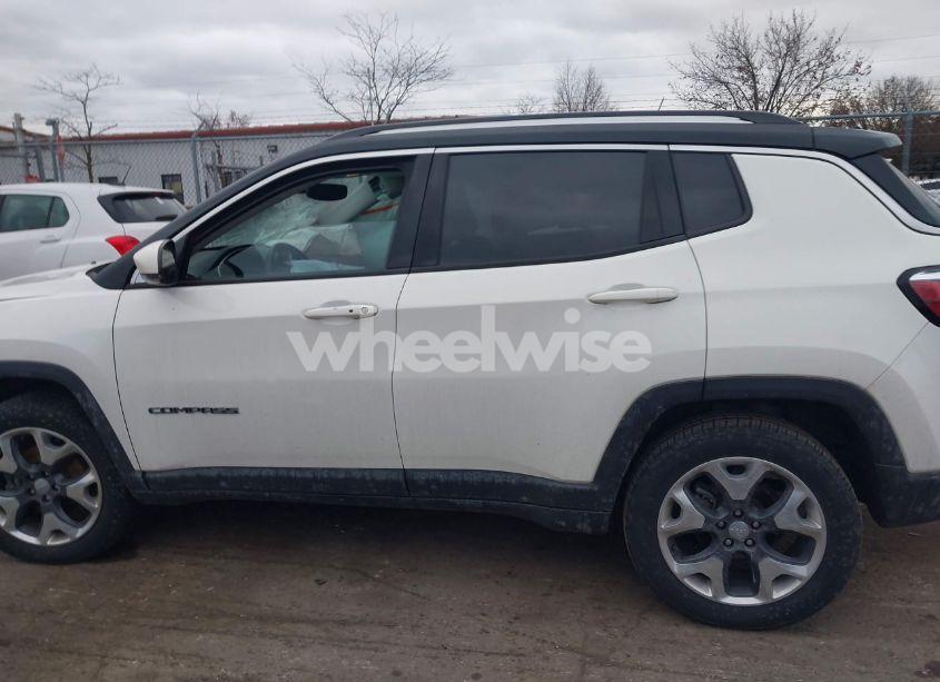 Photo 14 of 2019 Jeep Compass LIMITED 4X4 (VIN 3C4NJDCB8KT673390)