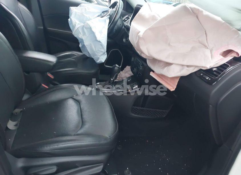 Photo 5 of 2019 Jeep Compass LIMITED 4X4 (VIN 3C4NJDCB8KT673390)