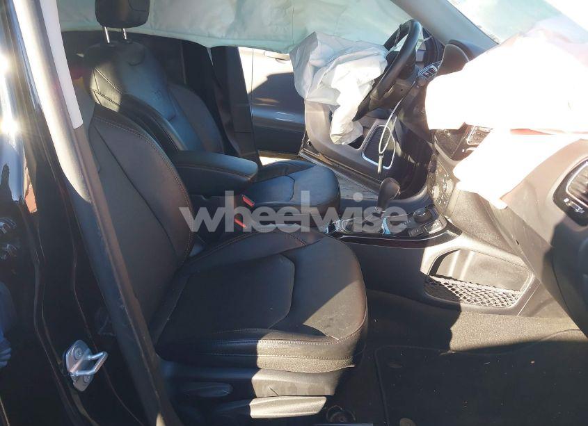 Photo 5 of 2021 Jeep Compass LIMITED 4X4 (VIN 3C4NJDCB8MT513741)