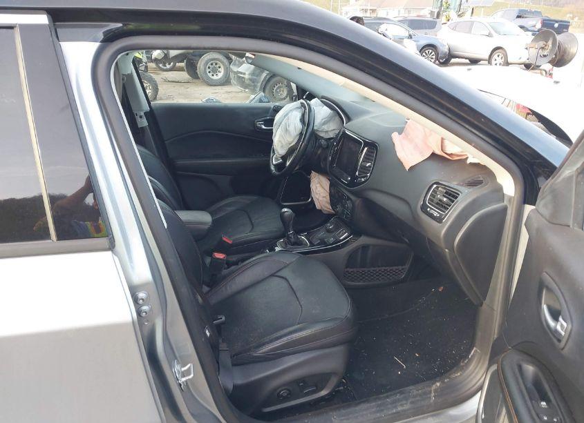 Photo 5 of 2021 Jeep Compass LIMITED 4X4 (VIN 3C4NJDCB8MT517711)