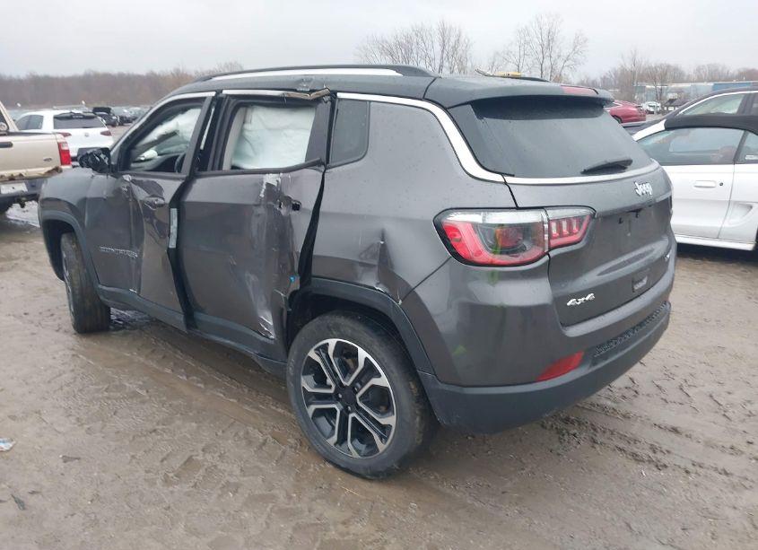 Photo 3 of 2022 Jeep Compass LIMITED 4X4 (VIN 3C4NJDCB8NT186551)