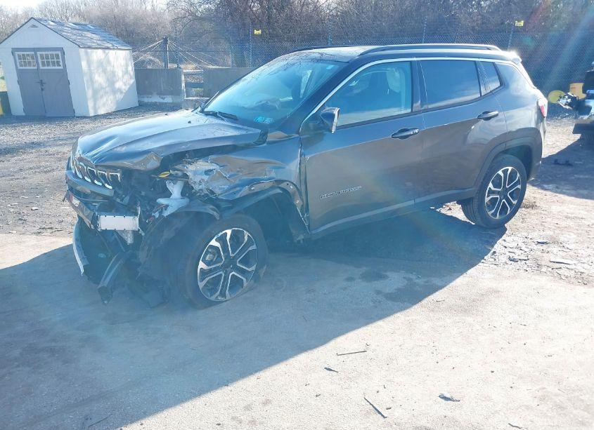 Photo 2 of 2022 Jeep Compass LIMITED (VIN 3C4NJDCB8NT233836)