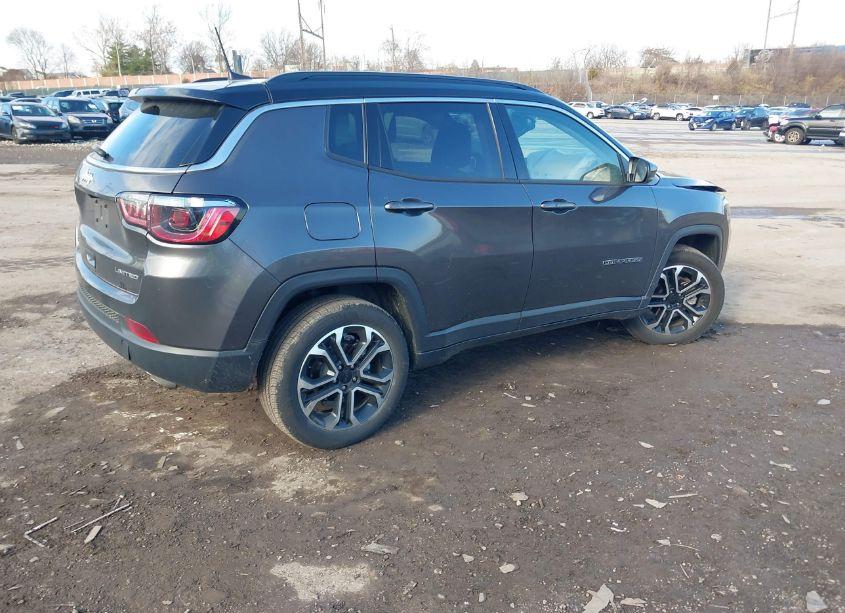 Photo 4 of 2022 Jeep Compass LIMITED (VIN 3C4NJDCB8NT233836)