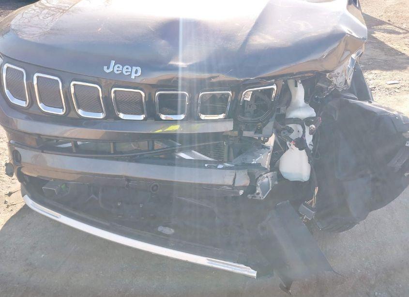 Photo 6 of 2022 Jeep Compass LIMITED (VIN 3C4NJDCB8NT233836)