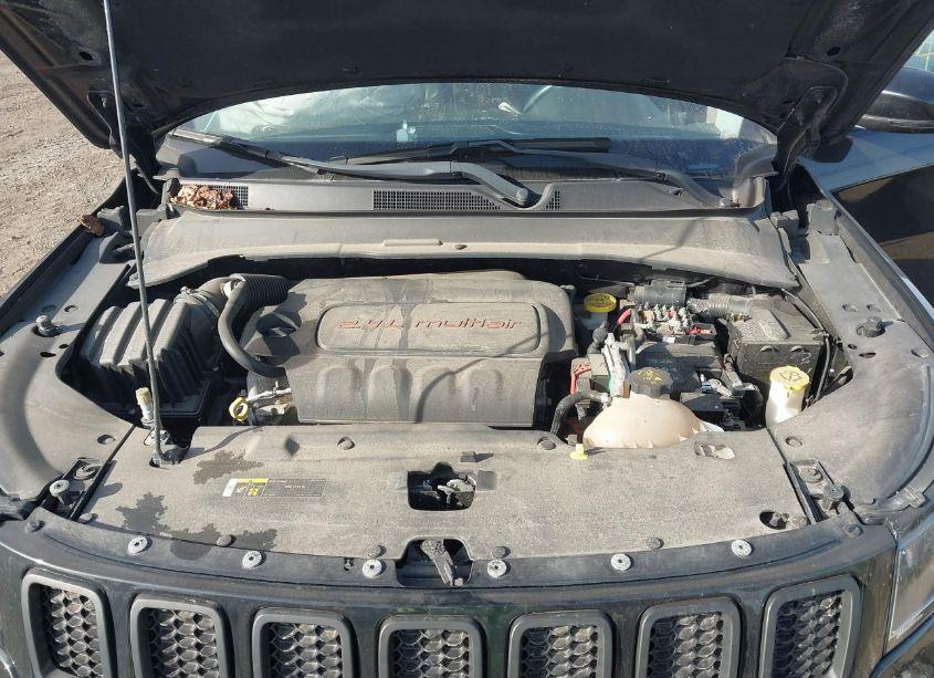 Photo 10 of 2018 Jeep Compass LIMITED 4X4 (VIN 3C4NJDCB9JT135683)