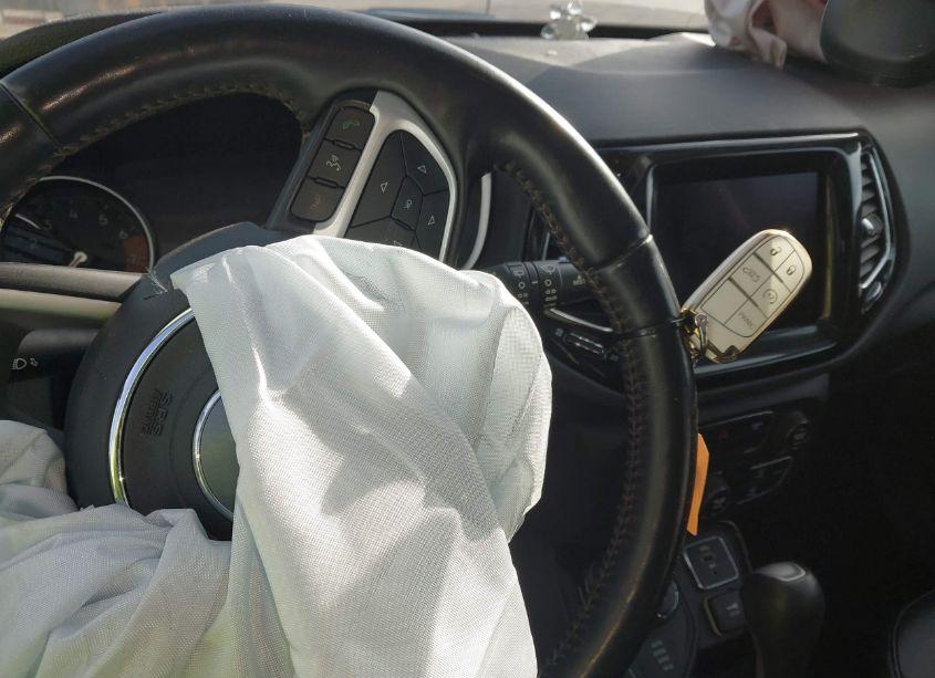 Photo 11 of 2018 Jeep Compass LIMITED 4X4 (VIN 3C4NJDCB9JT135683)