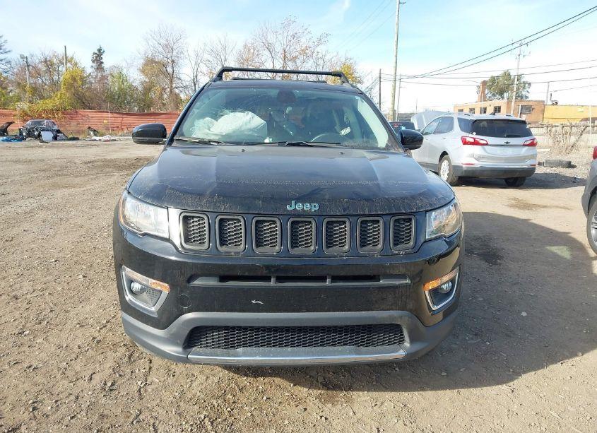 Photo 12 of 2018 Jeep Compass LIMITED 4X4 (VIN 3C4NJDCB9JT135683)