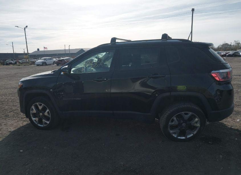 Photo 14 of 2018 Jeep Compass LIMITED 4X4 (VIN 3C4NJDCB9JT135683)