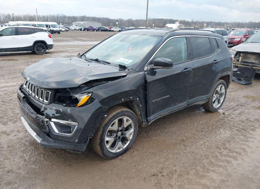 Photo 2 of 2018 Jeep Compass LIMITED 4X4 (VIN 3C4NJDCB9JT175259)