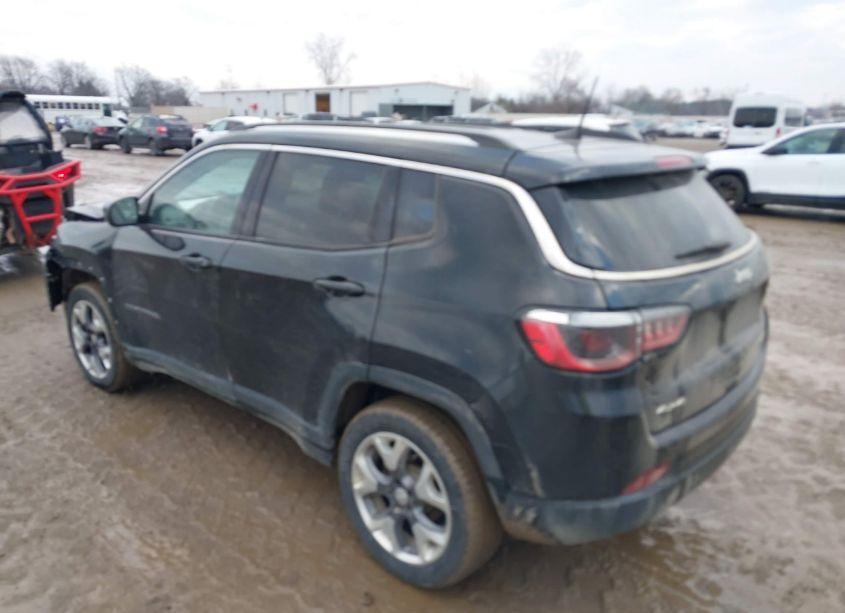 Photo 3 of 2018 Jeep Compass LIMITED 4X4 (VIN 3C4NJDCB9JT175259)