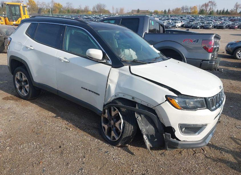 2018 Jeep Compass LIMITED 4X4 (VIN 3C4NJDCB9JT231605) main photo