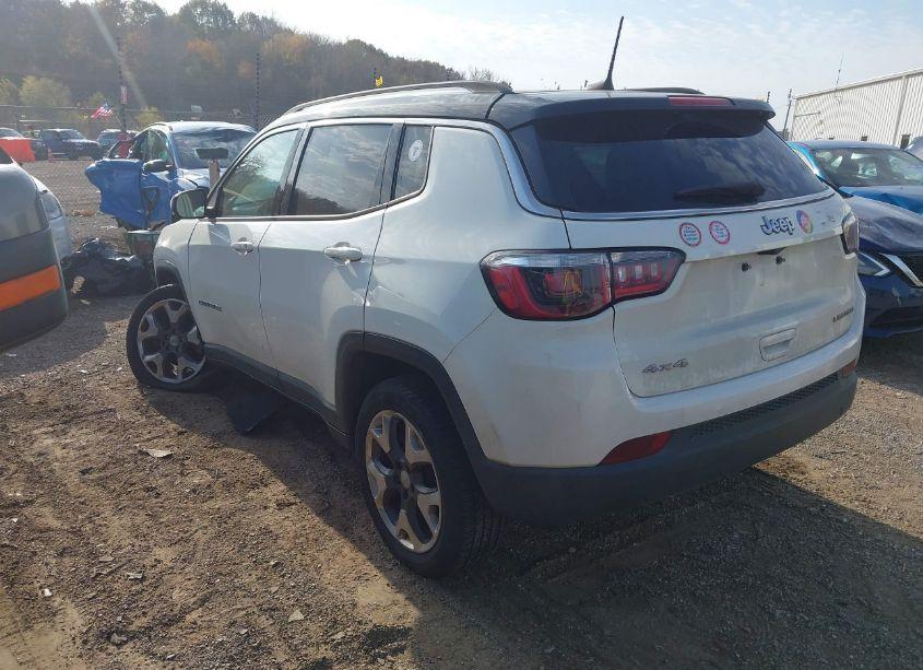 Photo 3 of 2018 Jeep Compass LIMITED 4X4 (VIN 3C4NJDCB9JT231605)
