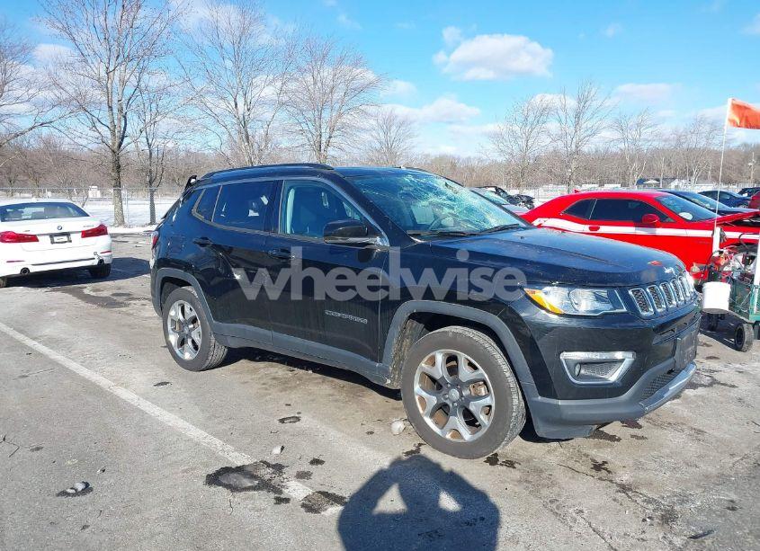 2018 Jeep Compass LIMITED 4X4 (VIN 3C4NJDCB9JT245729) main photo