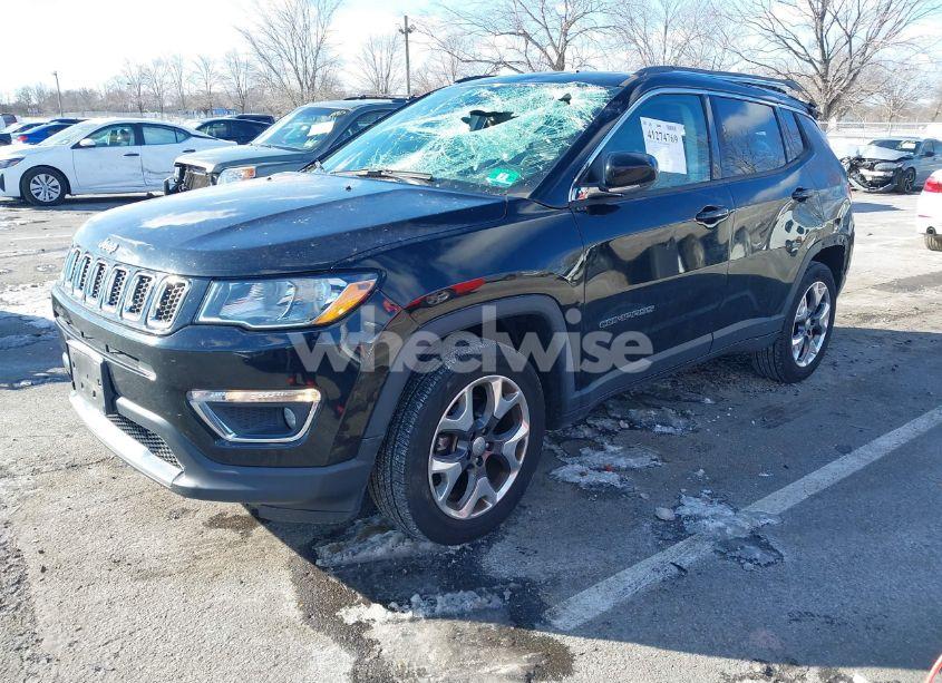 Photo 2 of 2018 Jeep Compass LIMITED 4X4 (VIN 3C4NJDCB9JT245729)