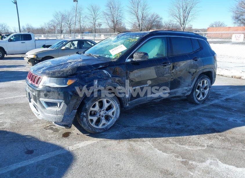 Photo 2 of 2018 Jeep Compass LIMITED 4X4 (VIN 3C4NJDCB9JT264085)