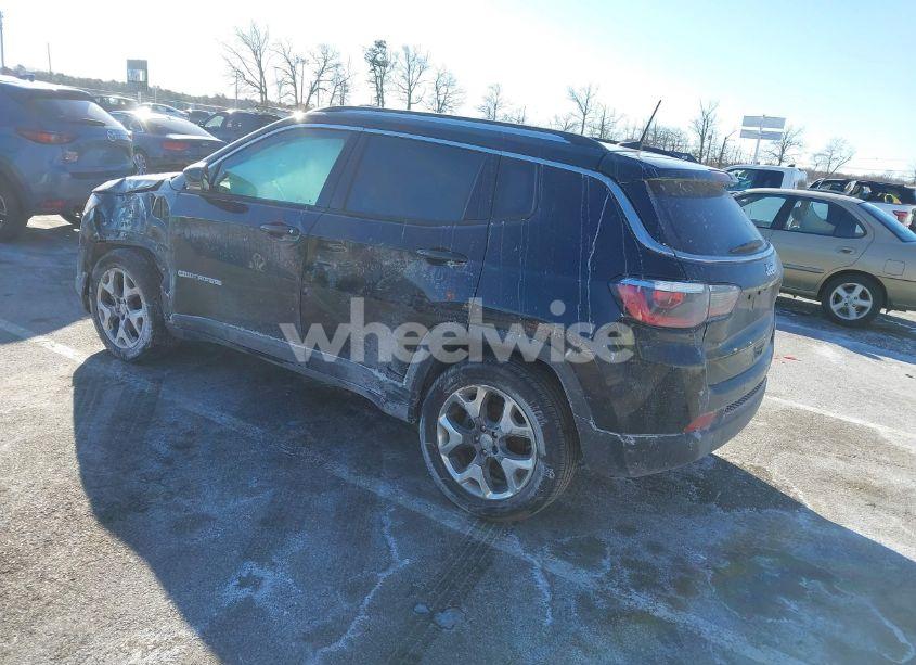 Photo 3 of 2018 Jeep Compass LIMITED 4X4 (VIN 3C4NJDCB9JT264085)