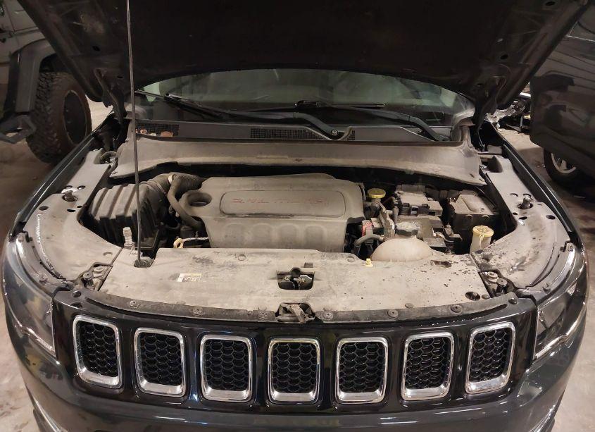Photo 10 of 2018 Jeep Compass LIMITED 4X4 (VIN 3C4NJDCB9JT365787)