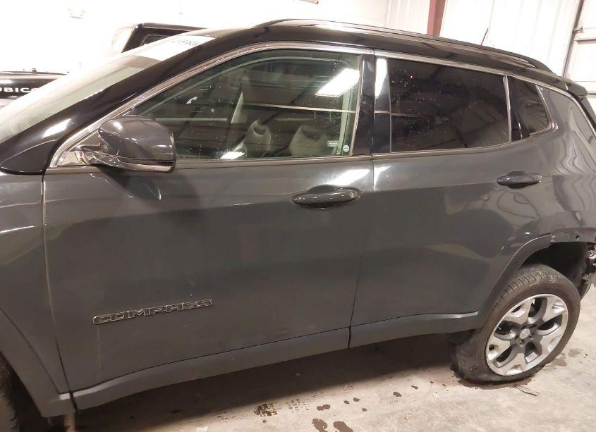 Photo 14 of 2018 Jeep Compass LIMITED 4X4 (VIN 3C4NJDCB9JT365787)