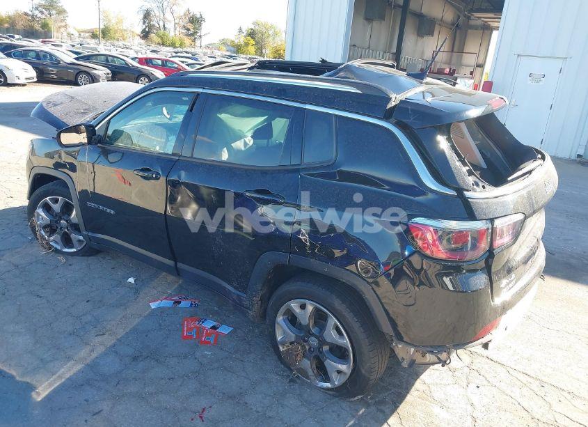 Photo 3 of 2018 Jeep Compass LIMITED 4X4 (VIN 3C4NJDCB9JT436910)