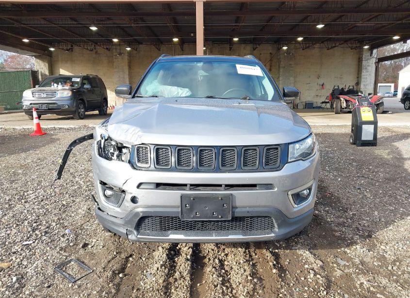 Photo 12 of 2018 Jeep Compass LIMITED 4X4 (VIN 3C4NJDCB9JT483581)