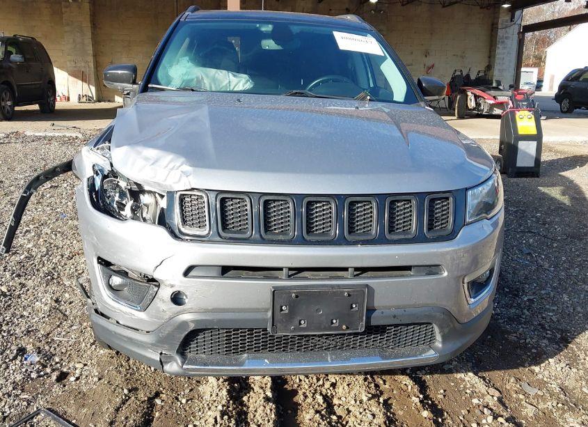 Photo 6 of 2018 Jeep Compass LIMITED 4X4 (VIN 3C4NJDCB9JT483581)