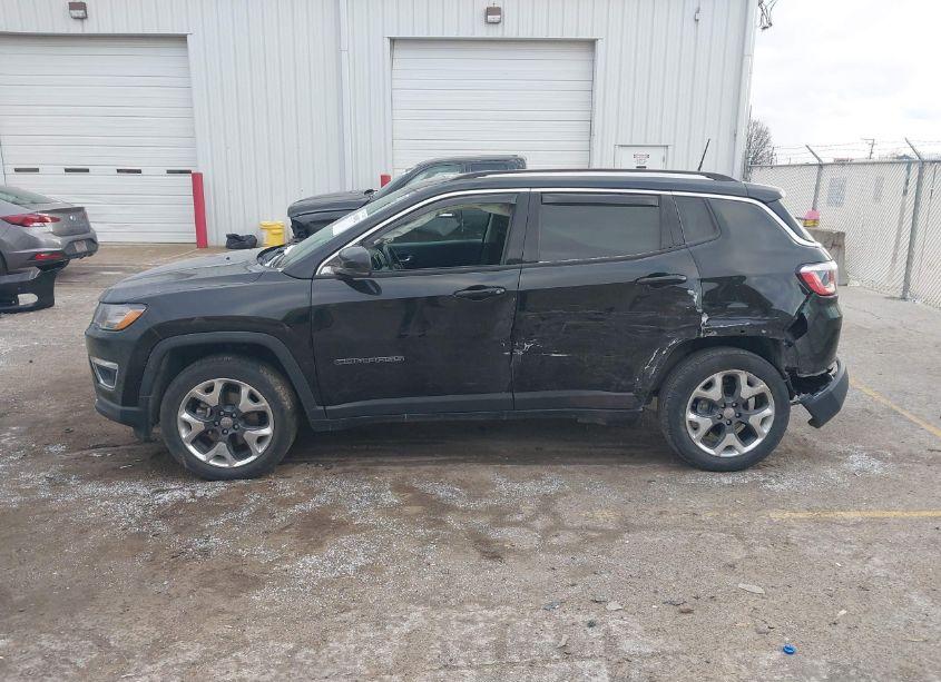 Photo 14 of 2019 Jeep Compass LIMITED 4X4 (VIN 3C4NJDCB9KT622867)