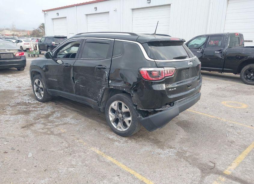 Photo 3 of 2019 Jeep Compass LIMITED 4X4 (VIN 3C4NJDCB9KT622867)