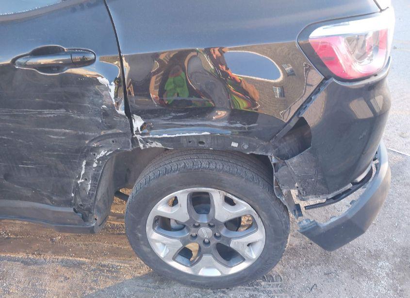 Photo 6 of 2019 Jeep Compass LIMITED 4X4 (VIN 3C4NJDCB9KT622867)