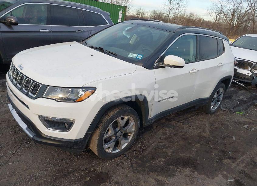 Photo 2 of 2019 Jeep Compass LIMITED 4X4 (VIN 3C4NJDCB9KT674726)