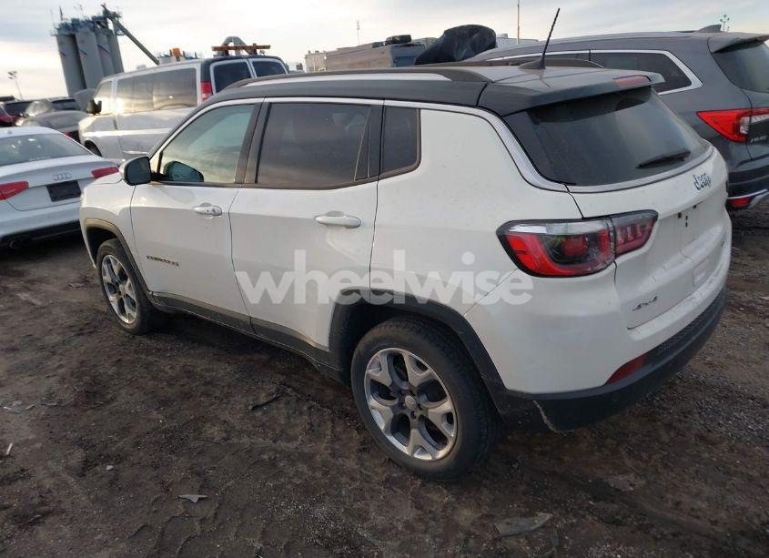 Photo 3 of 2019 Jeep Compass LIMITED 4X4 (VIN 3C4NJDCB9KT674726)