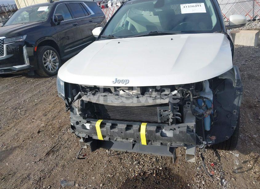 Photo 13 of 2019 Jeep Compass LIMITED 4X4 (VIN 3C4NJDCB9KT842977)