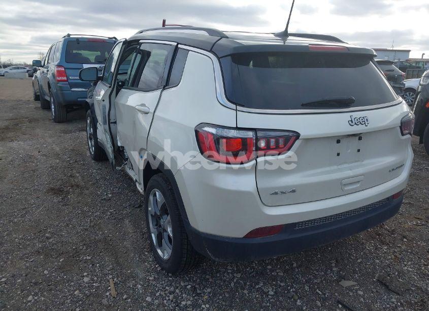 Photo 3 of 2019 Jeep Compass LIMITED 4X4 (VIN 3C4NJDCB9KT842977)